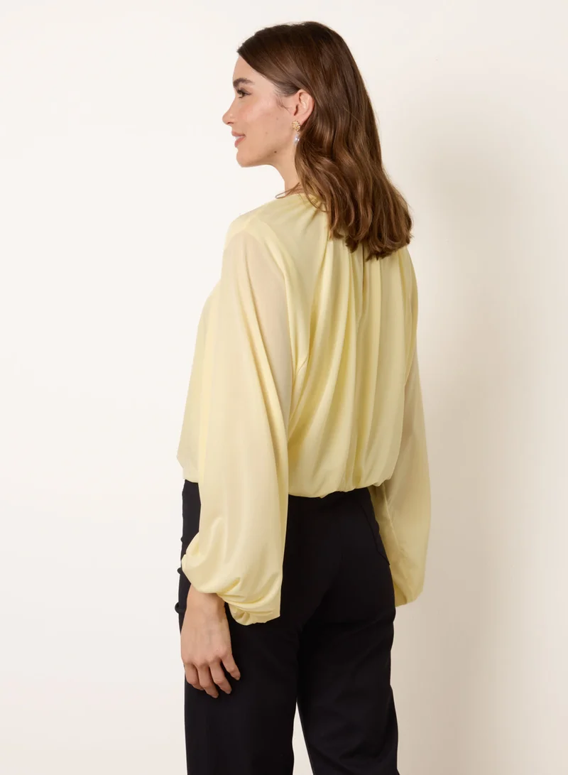 بلو فانيلا Batwing Puffball Blouse